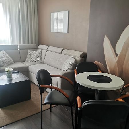 Apartament Prywatny Salon Z Aneksem Kuchennym I Sypialnia W Hotelu Diva โควอบเซก ภายนอก รูปภาพ