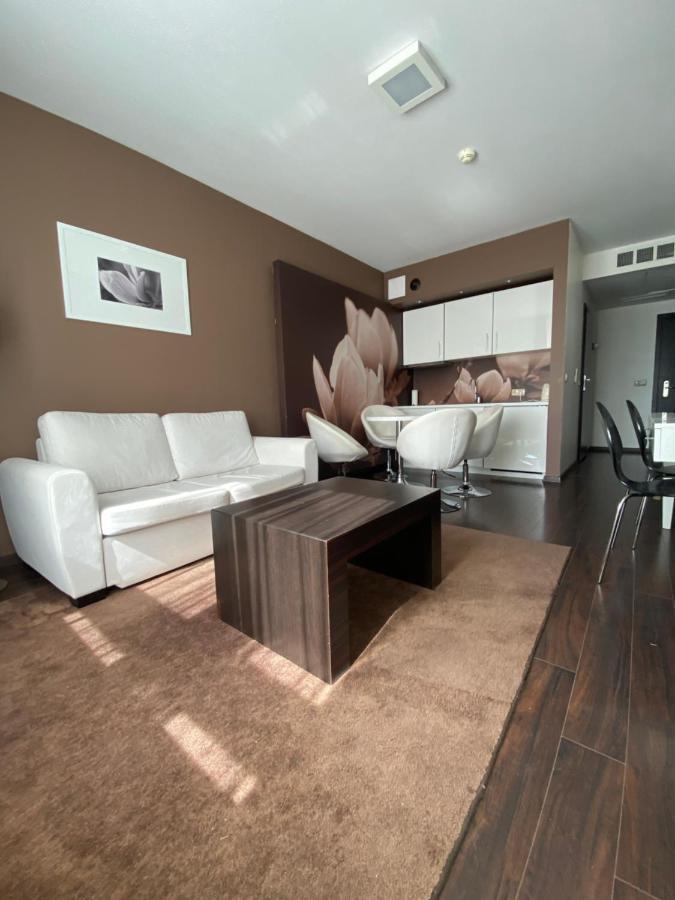 Apartament Prywatny Salon Z Aneksem Kuchennym I Sypialnia W Hotelu Diva โควอบเซก ภายนอก รูปภาพ