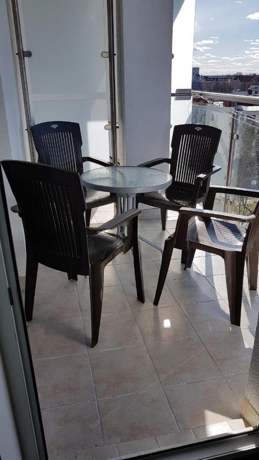 Apartament Prywatny Salon Z Aneksem Kuchennym I Sypialnia W Hotelu Diva โควอบเซก ภายนอก รูปภาพ